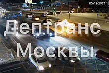 В Москве взорвался автомобиль такси марки JAC