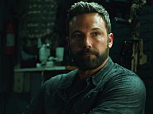 Бен Аффлек и его банда на кадре из боевика "Тройная граница"