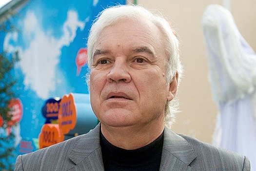 Телеведущего Владимира Молчанова экстренно госпитализировали в тяжелом состоянии