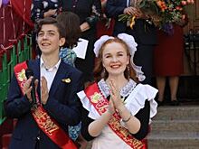 Встречают рассвет? Как выпускники СКФО сегодня прощаются со школой