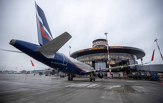 Boeing 737 едва не врезался во взлетную полосу Шереметьево