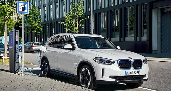 BMW раскрыла серийный электрокроссовер iX3