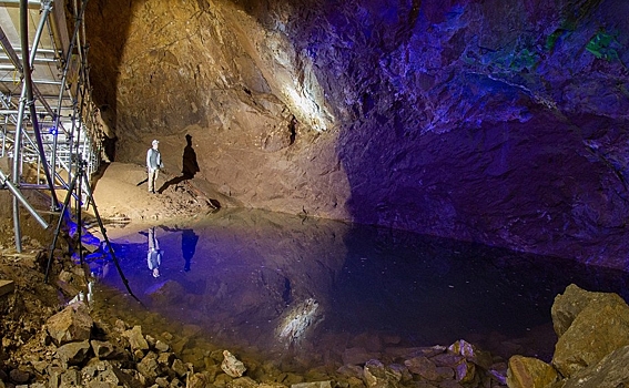 В Сомерсете для туристов открыли гигантскую пещеру