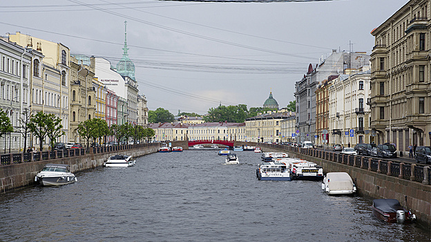 В Петербурге за уборкой снега с крыш будут следить нейросети