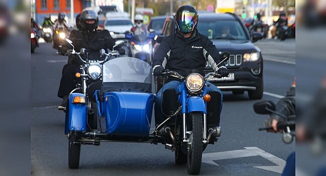 2500 мотоциклов: осенний парад прошел в Москве