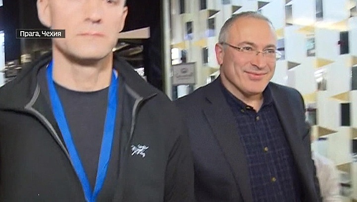 Ходорковский провел в Праге открытую дискуссию в закрытом режиме