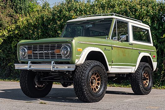  		 			Отреставрированный Ford Bronco 1975 года укомплектовали мотором Coyote V8 и АКПП 		 	