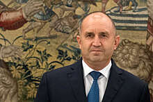 Президент Болгарии Радев поручил формирование нового правительства министру финансов