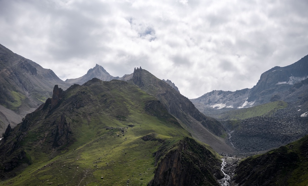 В Индии обнаружили тела четырех погибших в авиакатастрофе 56-летней давности