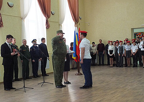 В Куйбышевском районе г. Ростова-на-Дону состоялась первая церемония посвящения в юнармейцы