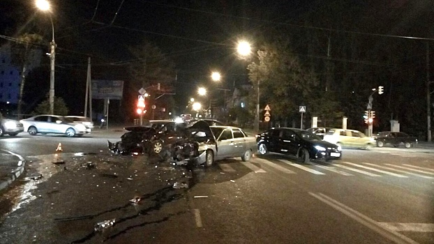 Автоледи не уступила дорогу в Вологде и очутилась в больнице