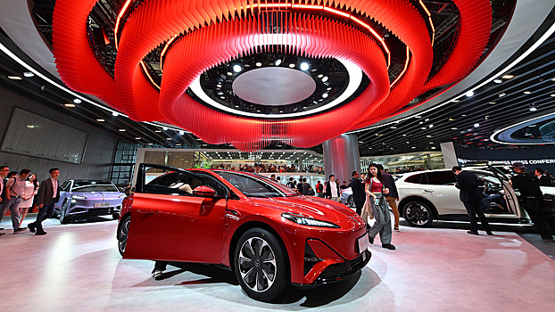 Hongqi признан самым дорогим брендом легковых авто в Китае
