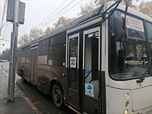 В Новосибирске из салона автобуса на ходу вылетел ребенок