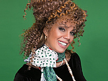 Любовь Казарновская: моя мечта — сыграть роль, где есть и мужское, и женское