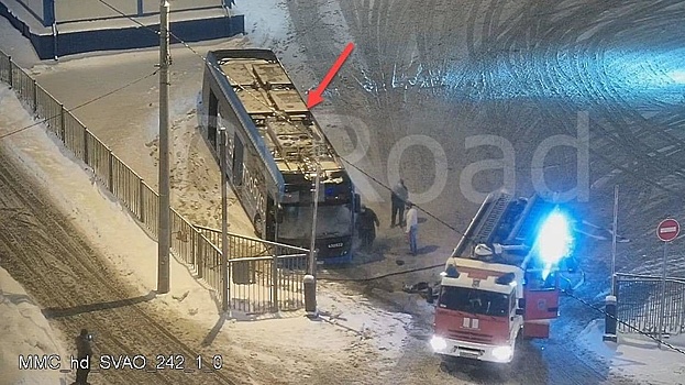 Электробус без пассажиров загорелся в Москве