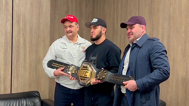 Действующий чемпион UFC в легком весе Махачев вернулся в Россию