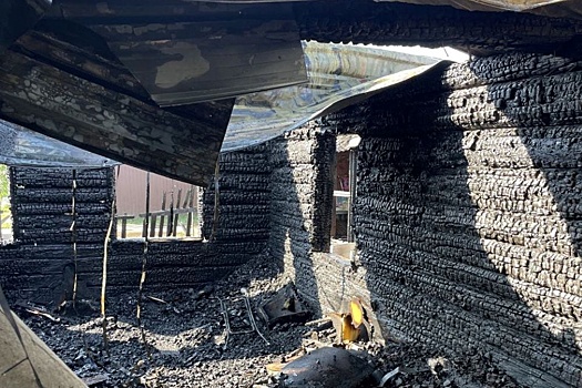 Два человека погибли в Рыбинске при пожаре от непотушенной сигареты