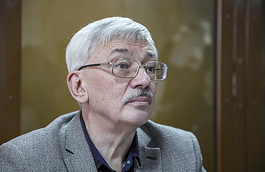 Суд приговорил правозащитника Олега Орлова к штрафу в размере 150 тысяч рублей