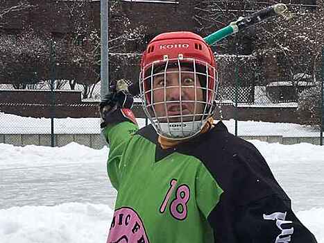 Хоккей на метлах и санки с тюнингом: самые экзотические зимние развлечения москвичей