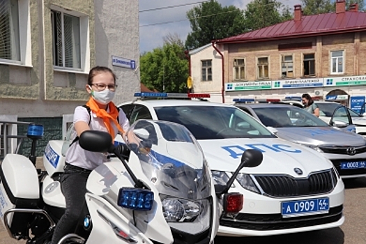 Костромские школьники почувствовали себя крутыми инспекторами ДПС