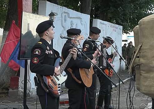 В Калининграде для мобилизованных граждан был проведен концерт с участием группы «Черные береты»