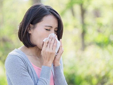 Врач Морозова: теплая погода пролонгировала третью волну аллергии на пыльцу