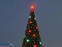 Стало известно, когда с площади Ленина уберут новогоднюю елку