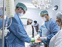 В Самаре провели уникальную операцию по пересадке почки от матери к дочери