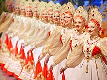 Во Владивостоке девушки стали фотографироваться с туристами за деньги