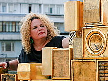 Мягко вошли