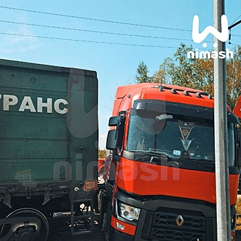 Поезд столкнулся с автовозом в Дзержинске