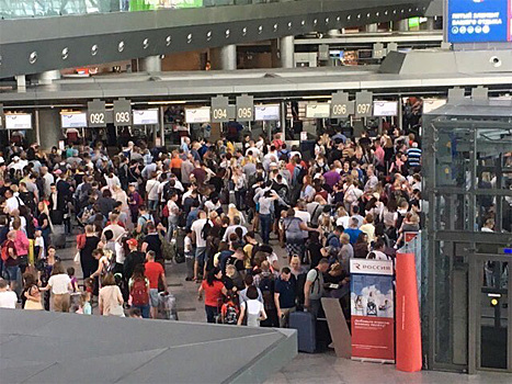 Резервный борт UTair с пассажирами рейса Москва - Берлин вылетел из аэропорта Внуково