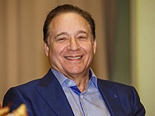 Максим Дунаевский вышел в свет со своей новой супругой