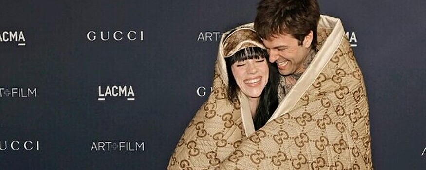 Билли Айлиш выбрала «пижамный» стиль бренда Gucci для концерта Art + Film Gala LACMA