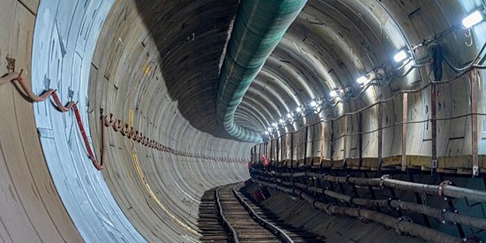 На двух участках Троицкой линии метро завершаются строительные работы