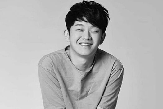 33-летний певец-мошенник Чхве Сон-Бон покончил с собой