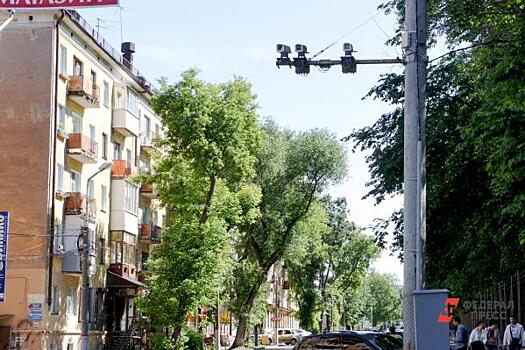 В ГИБДД объяснили, почему с перекрестков в Тюмени убирают дорожные камеры