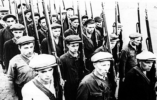 "Трусов и паникеров расстреливать на месте..." Как проходило укрепление обороны столицы