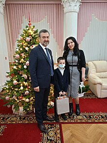 Вице-губернатор Игорь Сухарев исполнил мечту юного оренбуржца в рамках акции "Елка желаний"