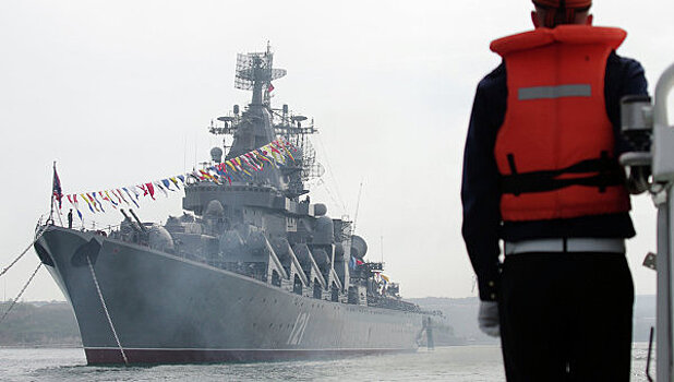 Турецкие подлодки окружили крейсер «Москва»