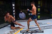Боец UFC нокаутировал соперника ударом ногой в челюсть
