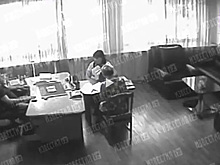 Появилось видео разговора подозреваемого в растрате детских денег экс-депутата