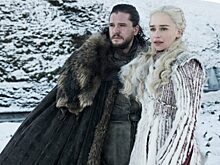 Меч из «Властелина колец» и Елизавета II на Железном троне: 10 фактов об «Игре Престолов», которые ты не знал