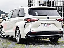 В России продают Toyota Sienna 2025 года по цене "китайца"