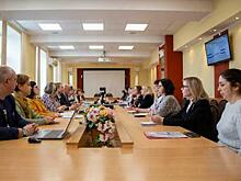 Российское профессиональное сообщество поддержало учебно-методический комплекс по дисциплине «Педагогика», предложенный на круглом столе в ВятГУ