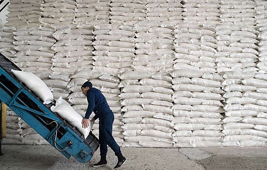В России сократят выпуск сахара на 15% из-за перепроизводства
