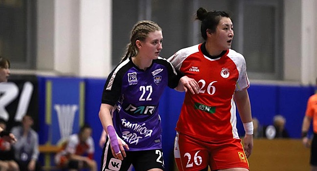 «Балтийская Заря» проиграла «Фениксу» с разницей в два мяча