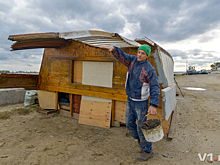 «Живу в своем «Бамбуке»»: волгоградец отложил спуск корабля — ковчега на воду до весны