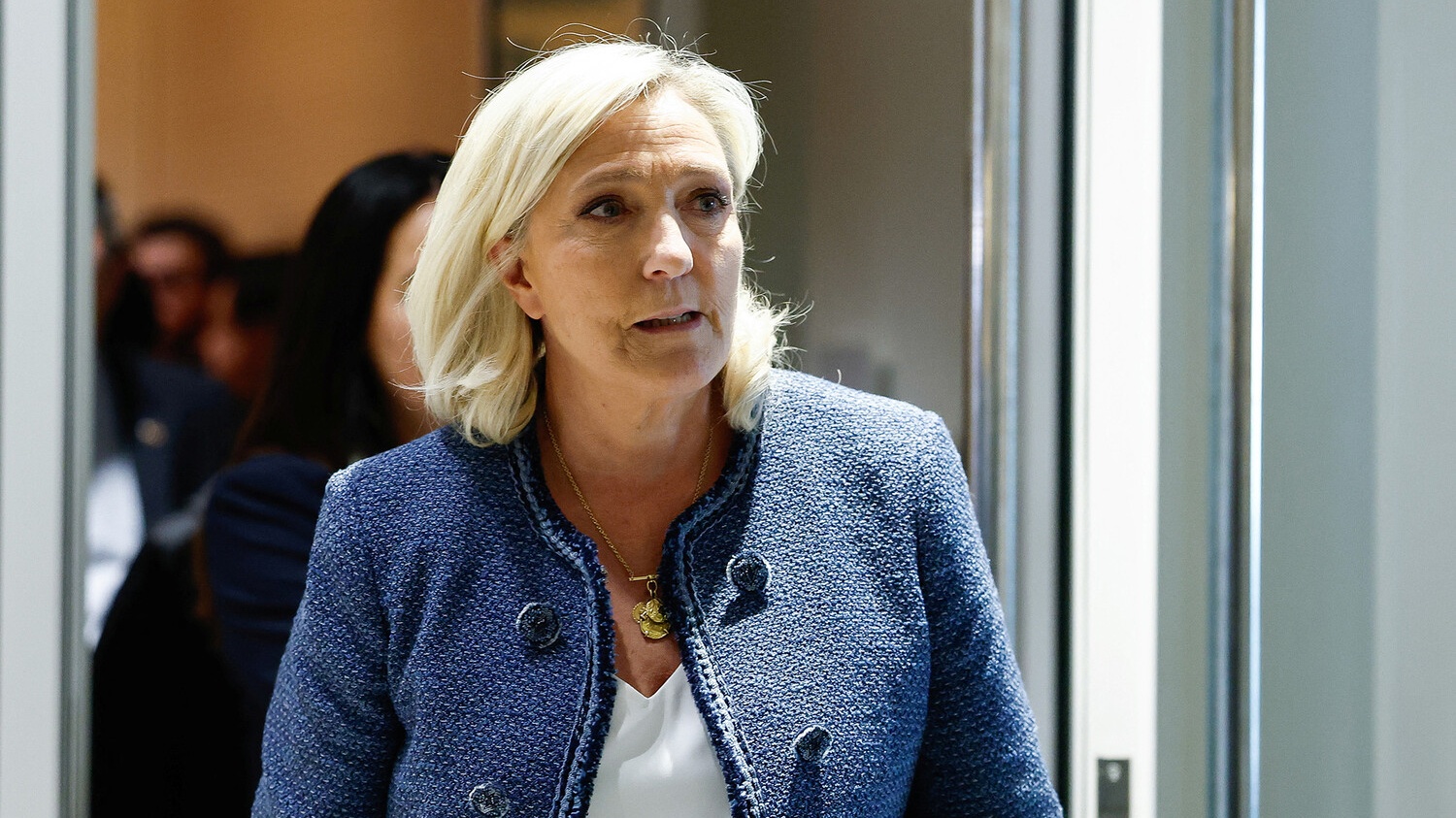 Ле Пен поддержала Орбана в его решении заблокировать кредит Украине