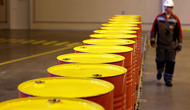 Цены на нефть приостановили восхождение после бурного роста